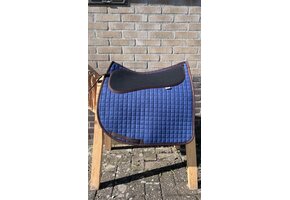 Saddle pad with anti slip top