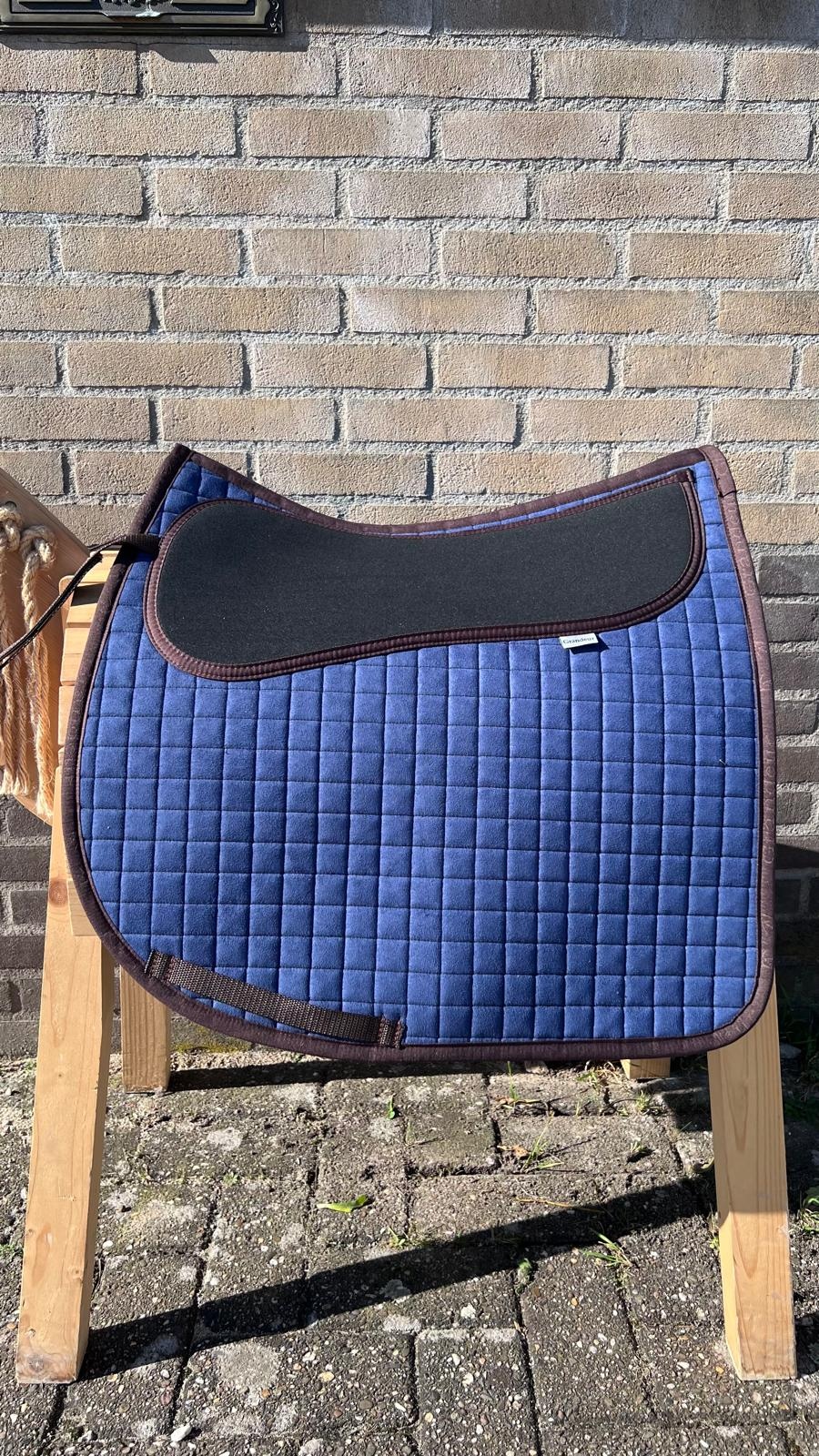 Neue Sattelunterlage mit Moosgummi oberseite blau