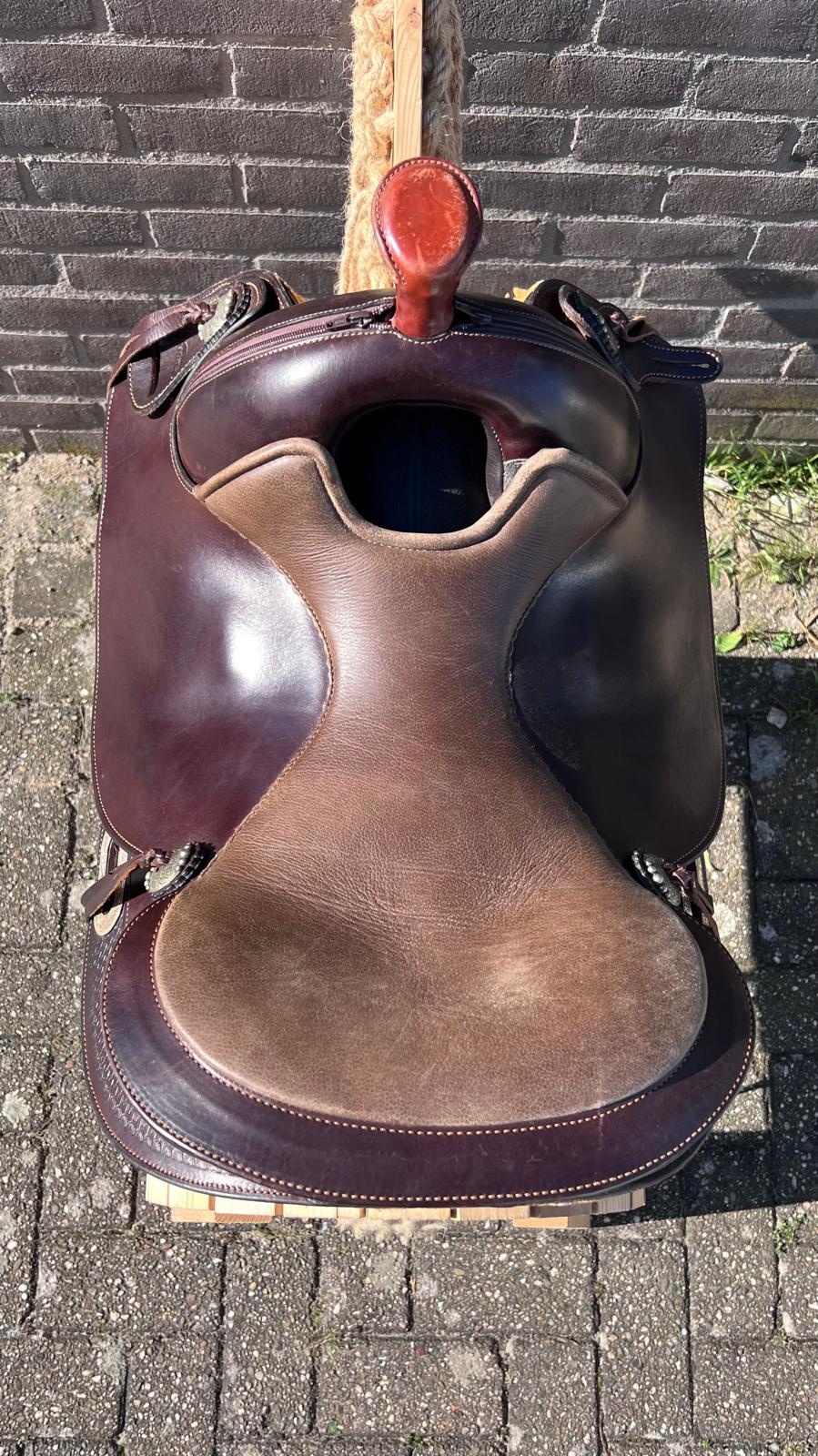 Used Allround Western saddle size SB in good condition