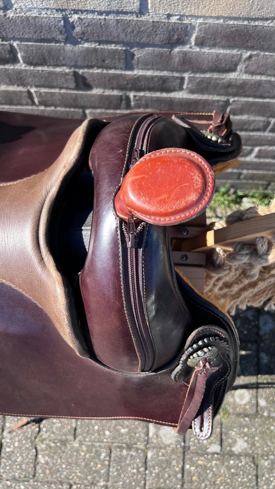 Tweedehands Allround Western zadel maat SB in goede staat