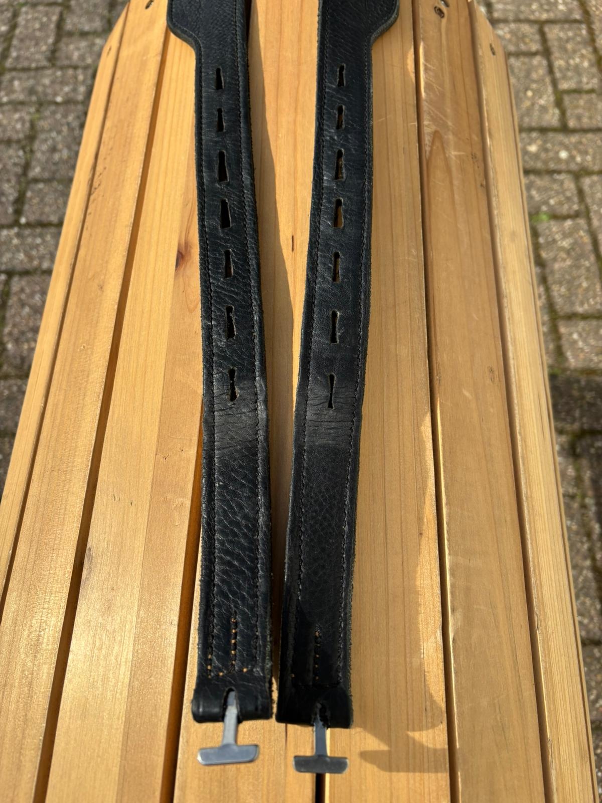 Second hand Wave wide stirrup leathers black