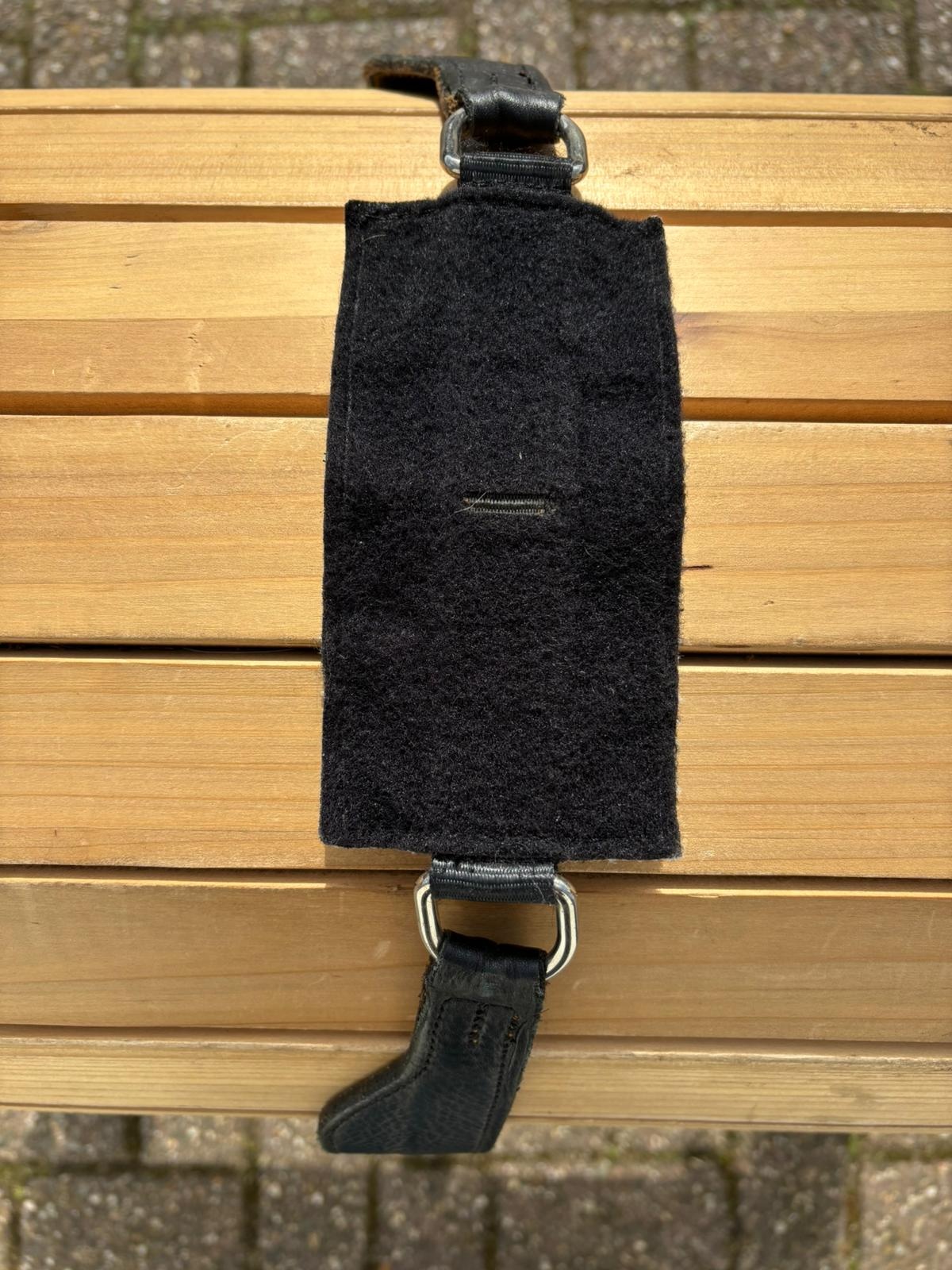 Second hand Wave wide stirrup leathers black