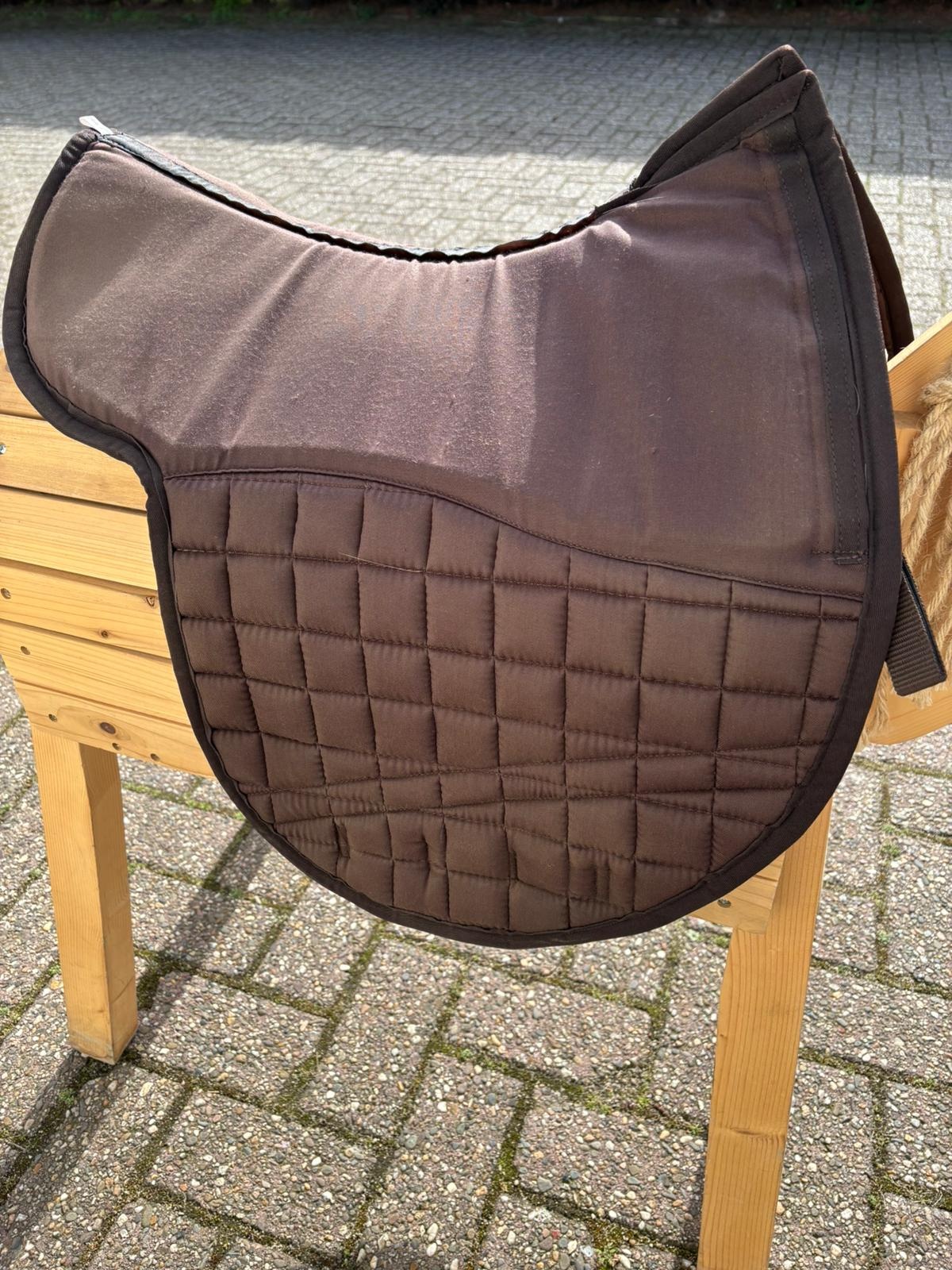 Second chance Correction saddle pad dressage with inlays brown
