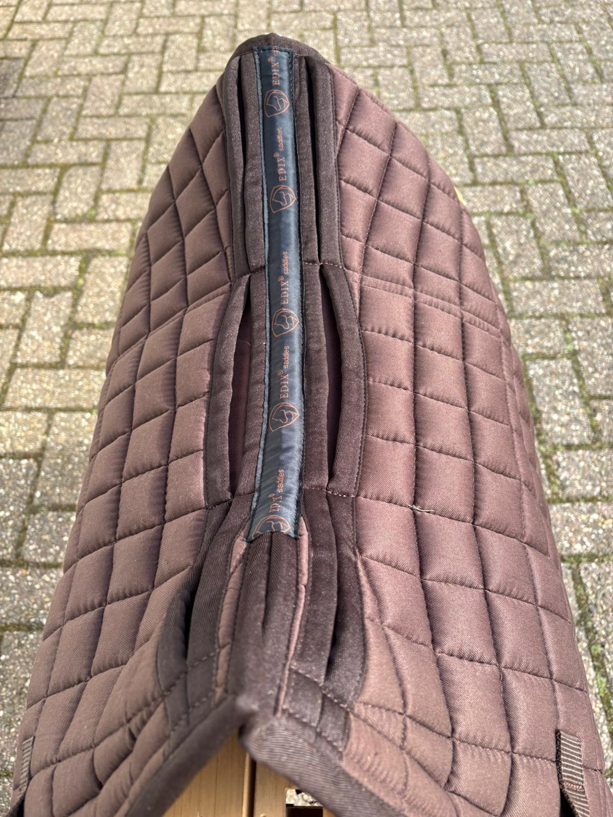 Second chance Correction saddle pad dressage with inlays brown