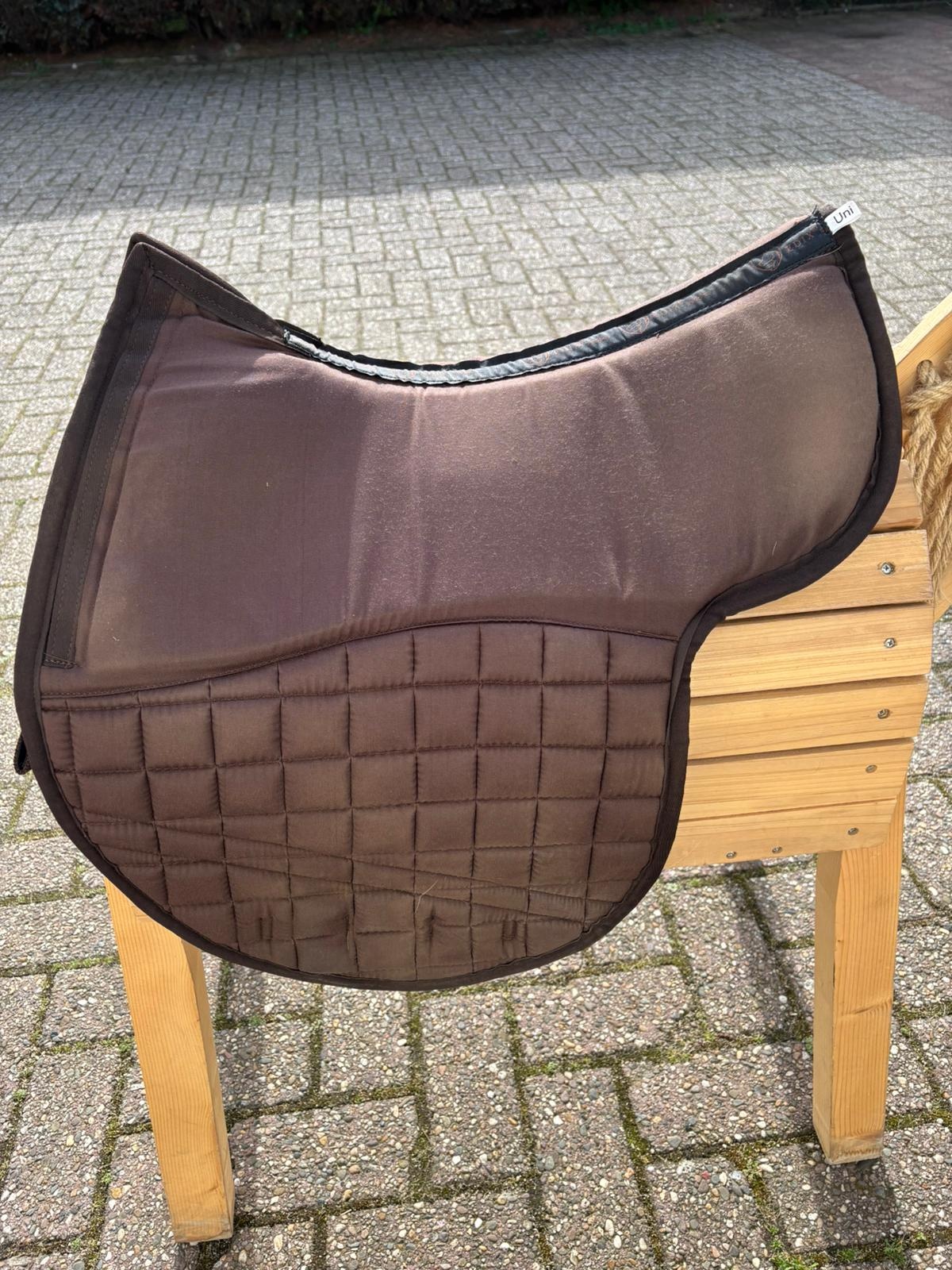Second chance Correction saddle pad dressage with inlays brown
