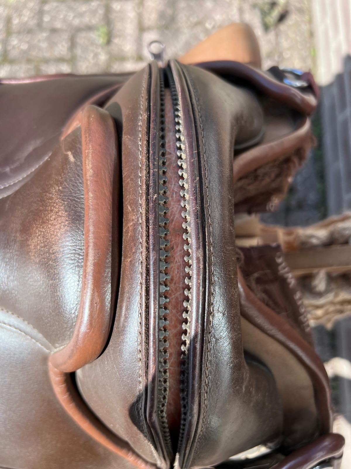 Used Barrydale saddle size 2 brown with accesories