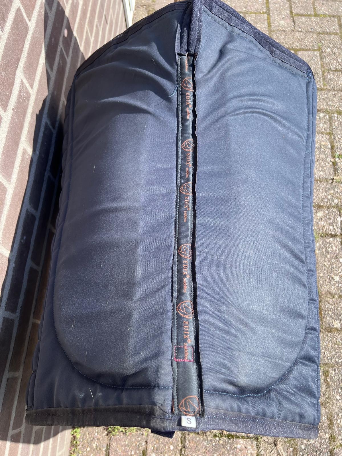 Tweedekans Uni boomlooszadeldekje maat S blauw