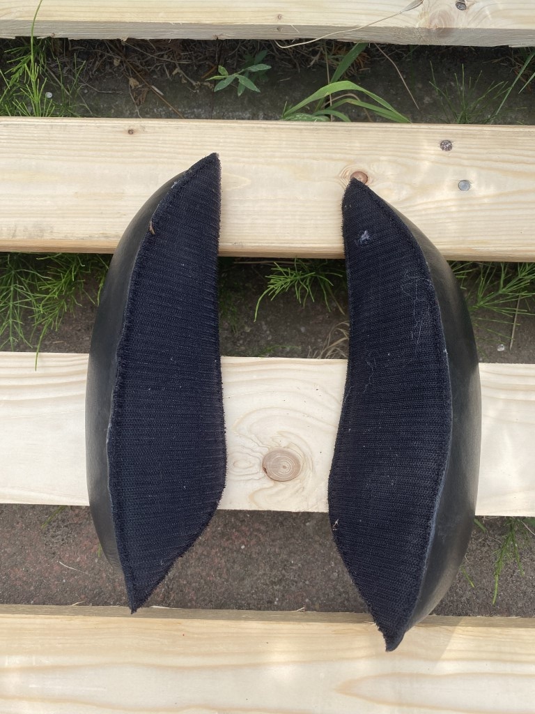 Second hand knee rolls high black
