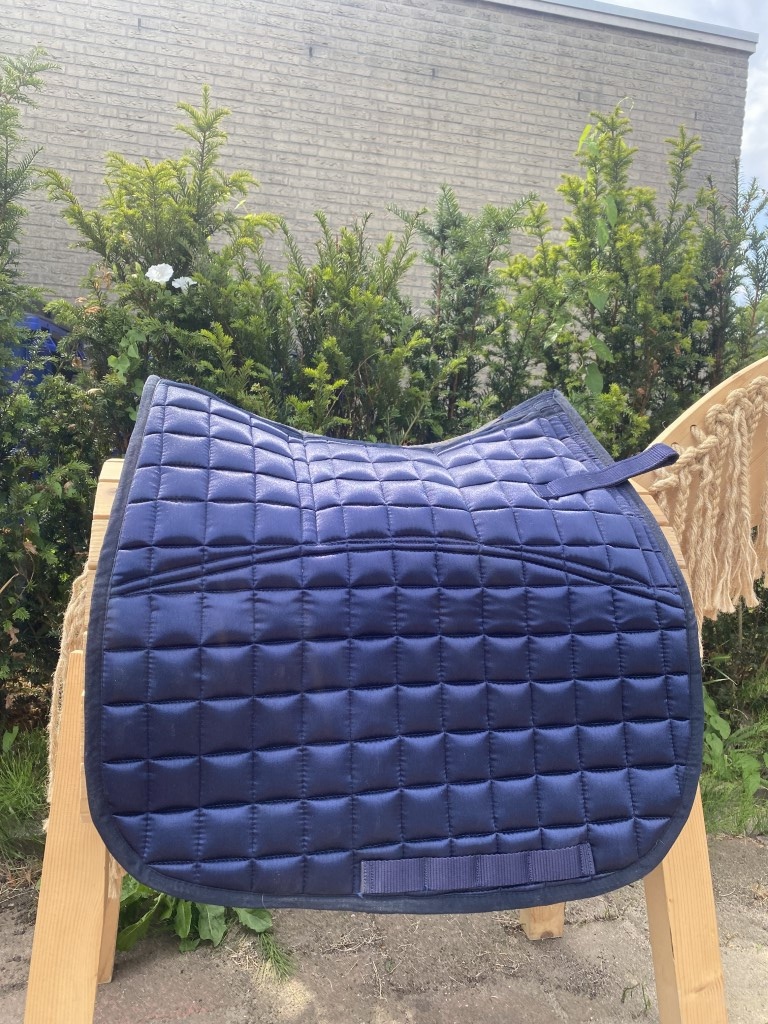 Tweedehands Metallic boomlooszadeldekje S navy met extra inlages