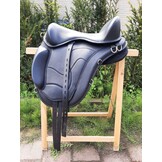 Fast neue Classic SB Baumlosesattel mit 17,5inch Sitz schwarz mit Kletkissen