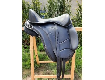 Fast neue Classic SB Baumlosesattel mit 17,5inch Sitz