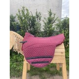 Used Courville sheepskin pad size S burgundy with inserts