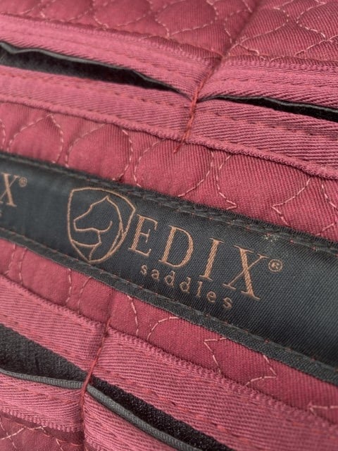 Tweedehands Courville lamsvel pad maat S burgundy met inlages