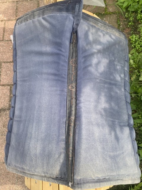 Gebrauchte Metallic Pad Navy S mit Einlagen und Shims von filz