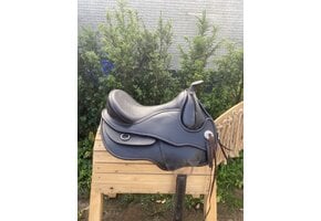 Second Hand Arizona Pro size 1 treeless western saddle