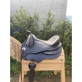 Second Hand Arizona Pro size 1 treeless western saddle brown