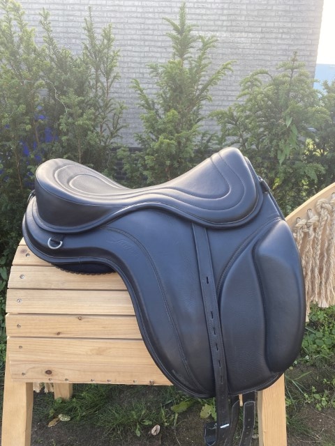 Gebraucht Liberty Standard Größe Baumloses Sattel mit 18,5 Zoll Sitz und Enduro-kissen