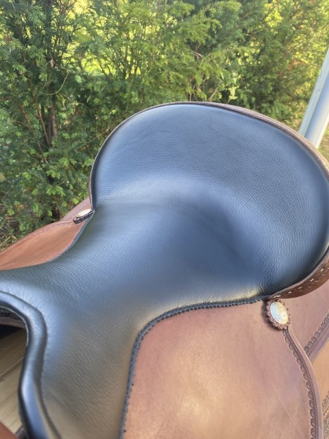 Second Hand Startrekk Western Classic S2 treeless saddle Havana