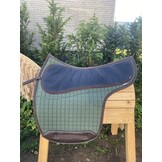 Nieuwe mosgroene pad met vilt inlages voor groot dressuur zadel