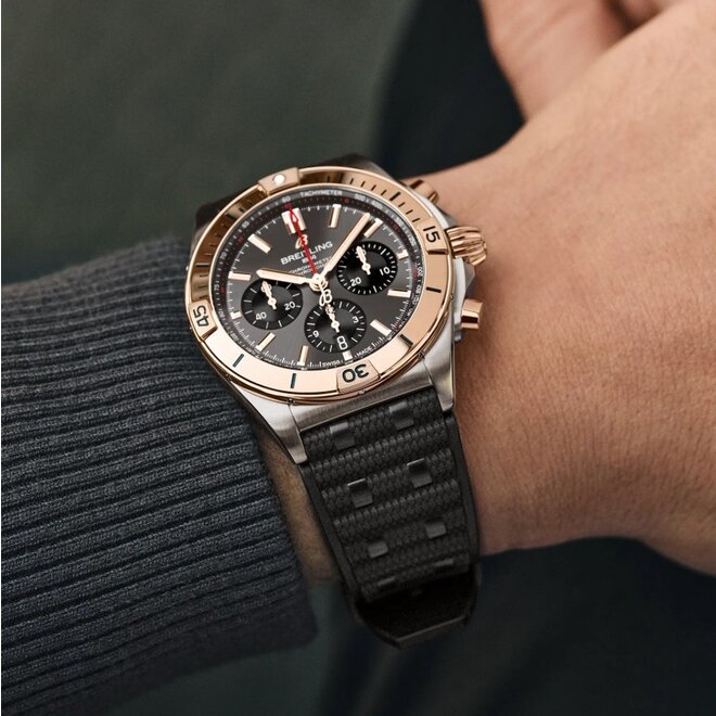 Breitling Chronomat B01 42 UB0134101B1S1