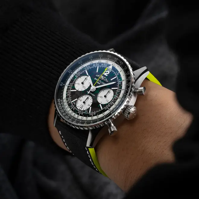 Breitling Navitimer B01 Chronograph 43 Aston Martin EB01381A1B1X1