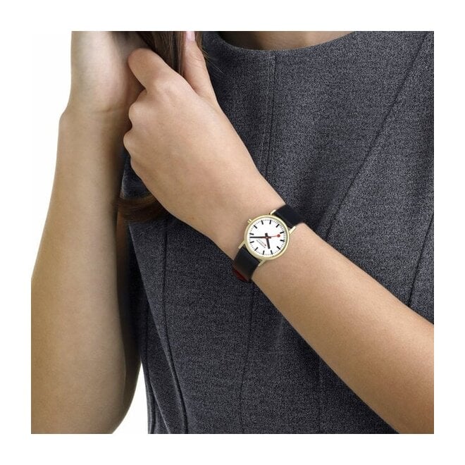 Mondaine Classic M658.30323.10SBB