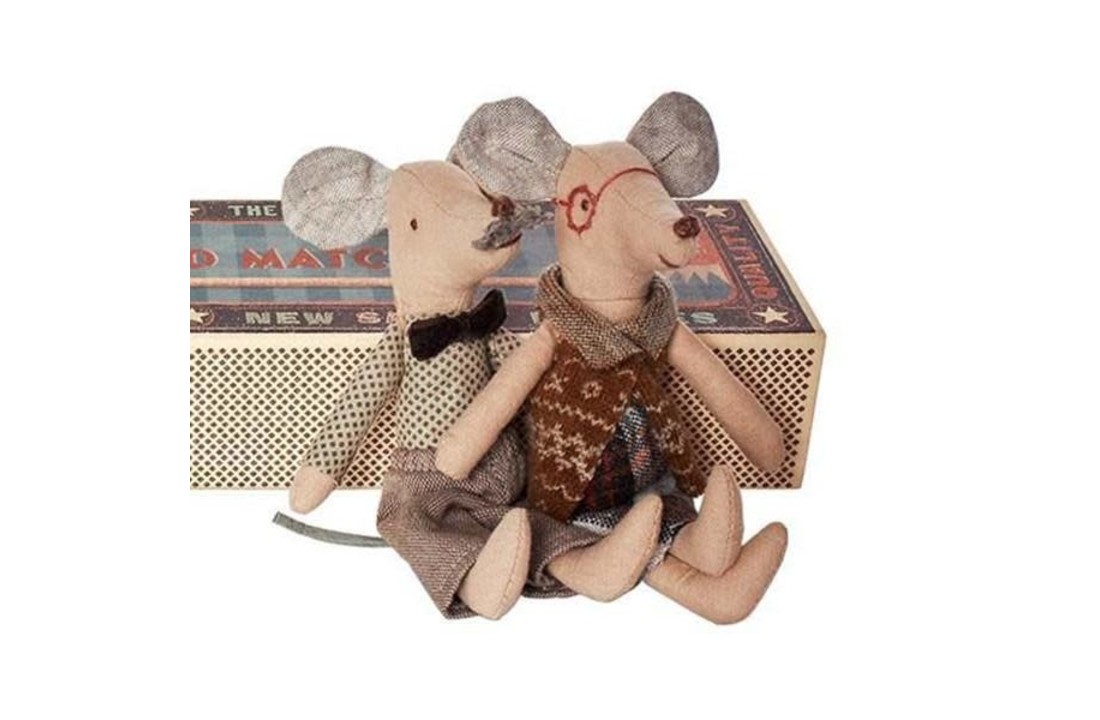 Grandma & Grandpa mice in Matchbox, Maileg
