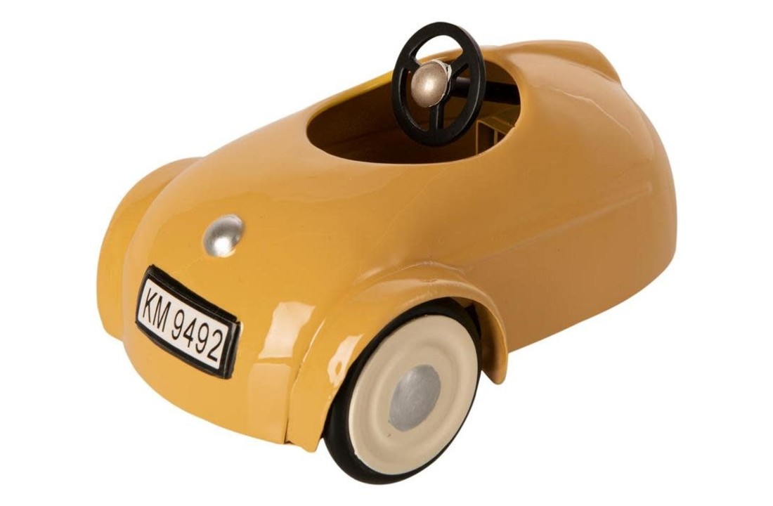 Mouse car with garage Yellow, Maileg