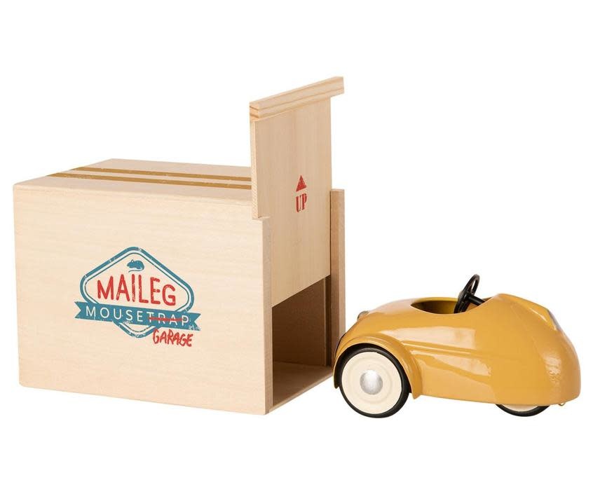 Mouse car with garage Yellow, Maileg