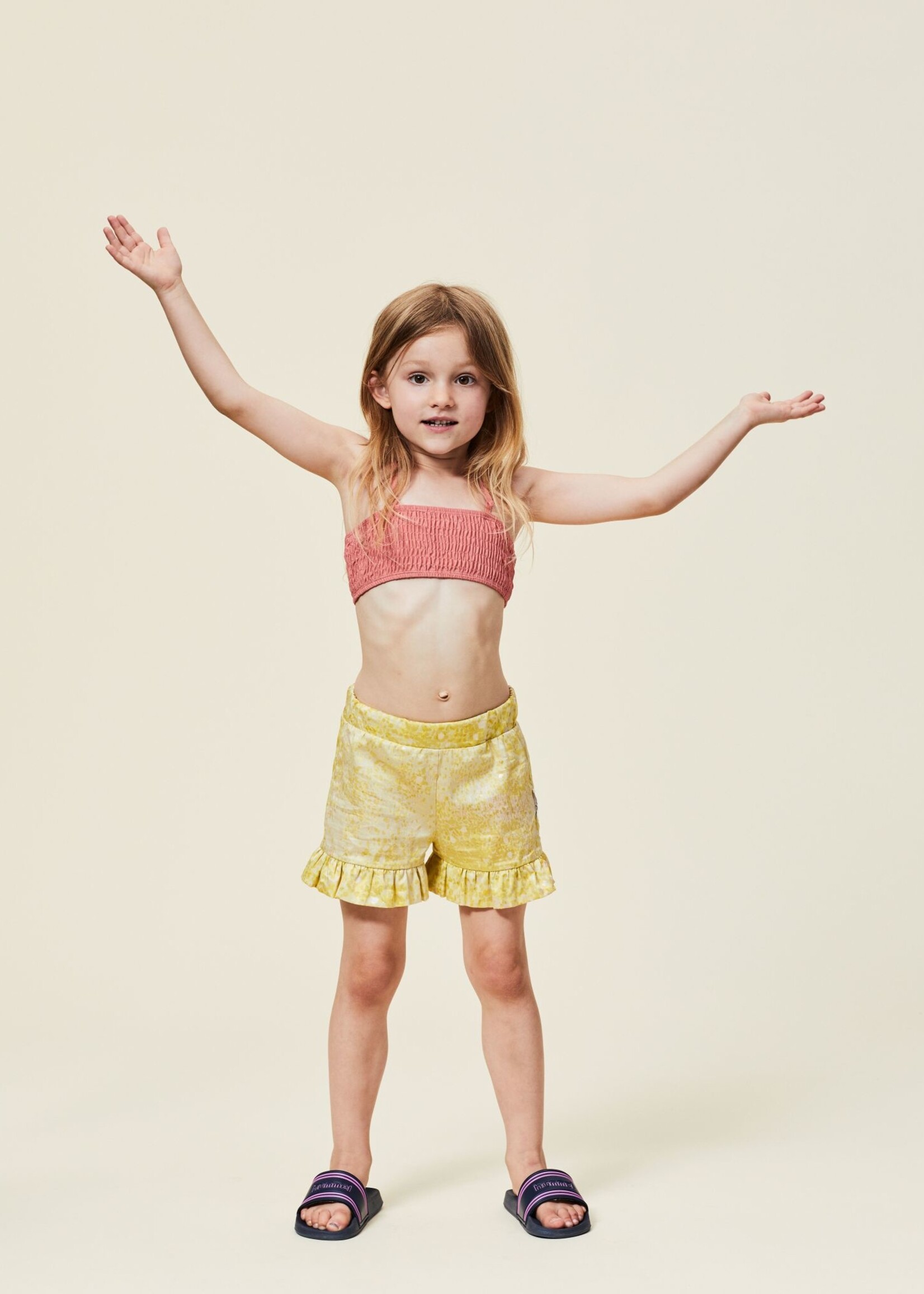 Maed for mini Shorts Gloomy goldfinch, Maed For Mini