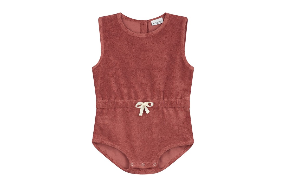 Miller suit Marsala, Daily Brat
