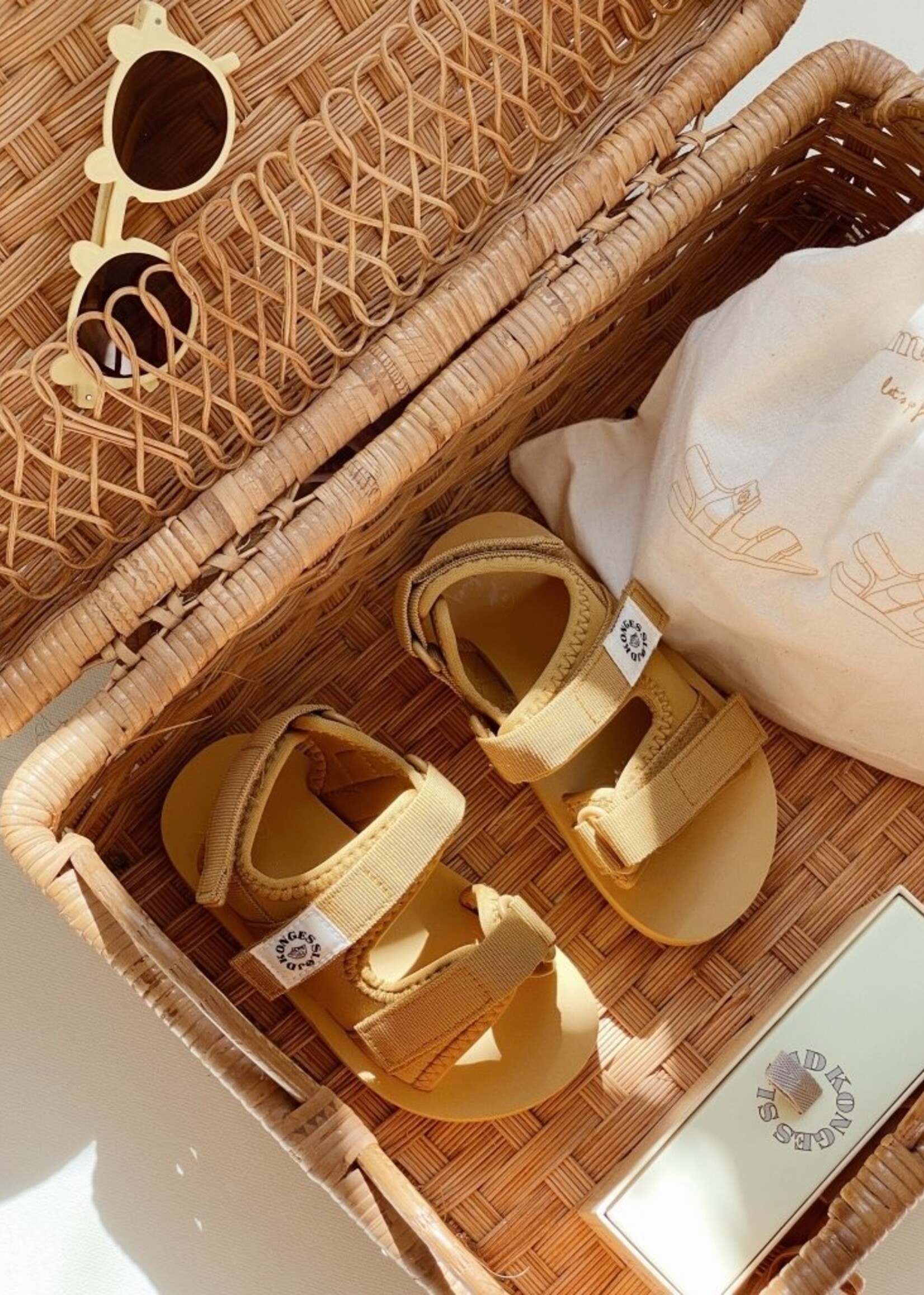 Sun Sandal, Konges Sjold