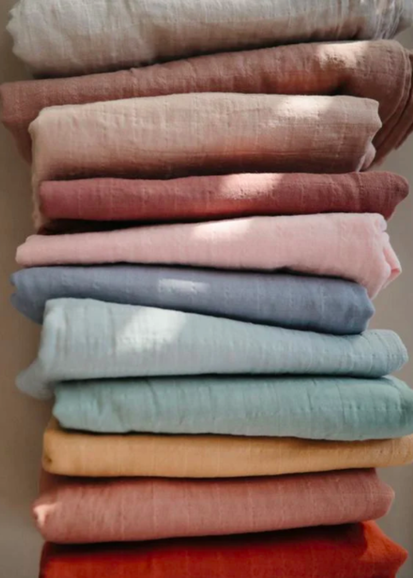 Mushie Mushie swaddle Cognac