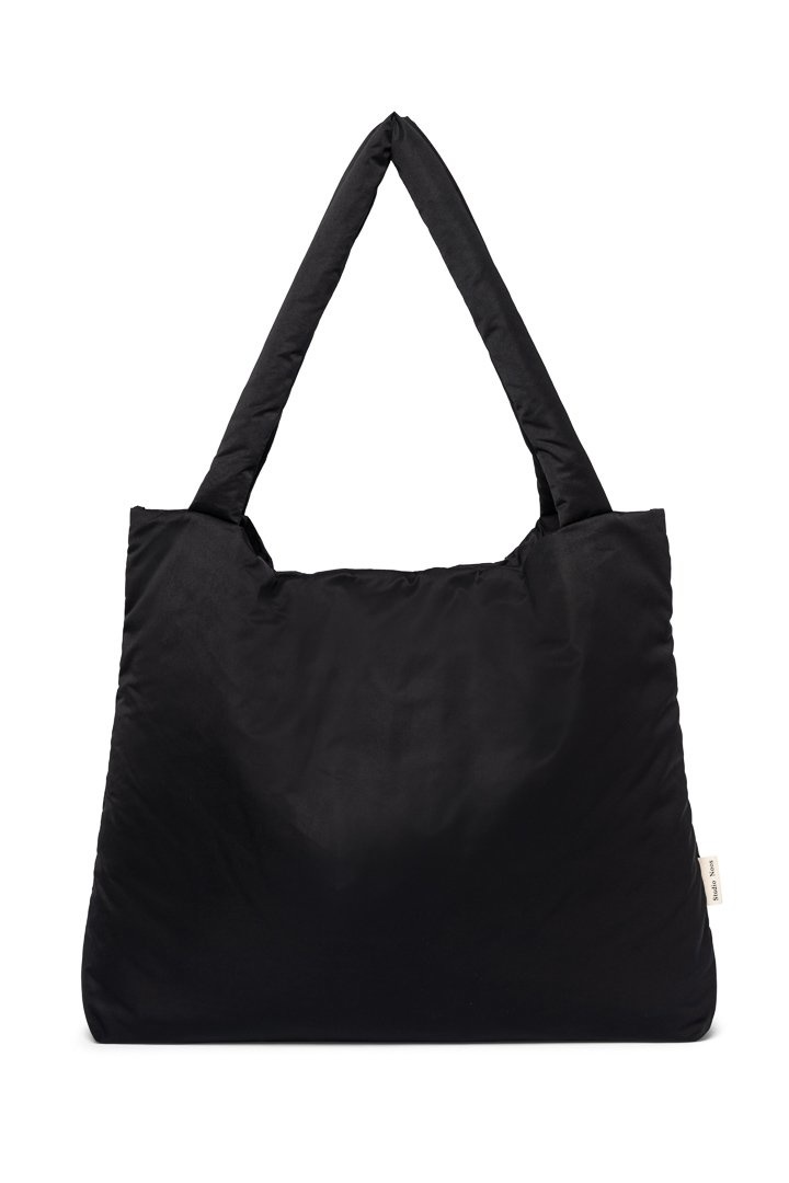 Black Puffy mombag, Studio Noos