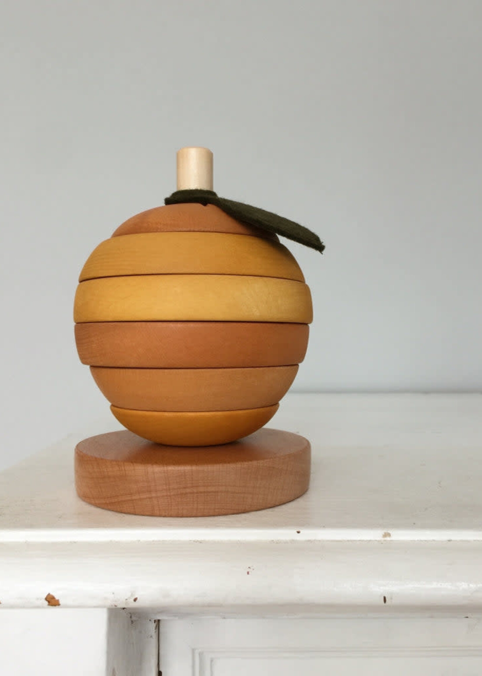 Orange stackings tower, Kongesjold