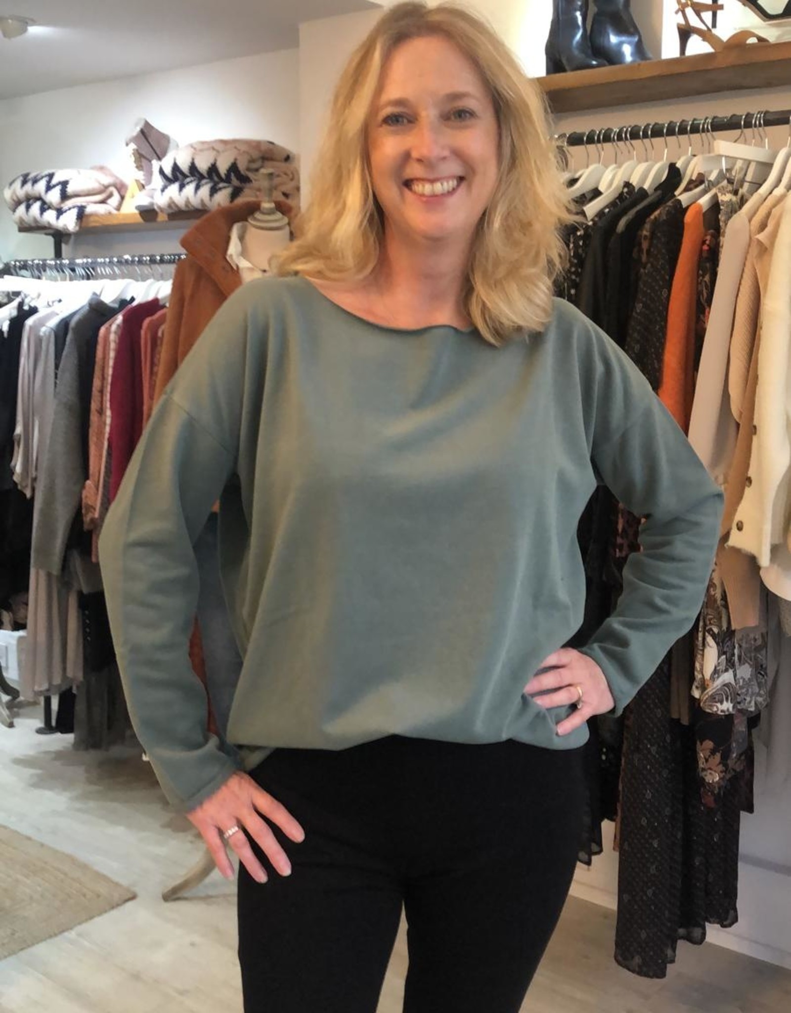 Luxury sweatshirt shop