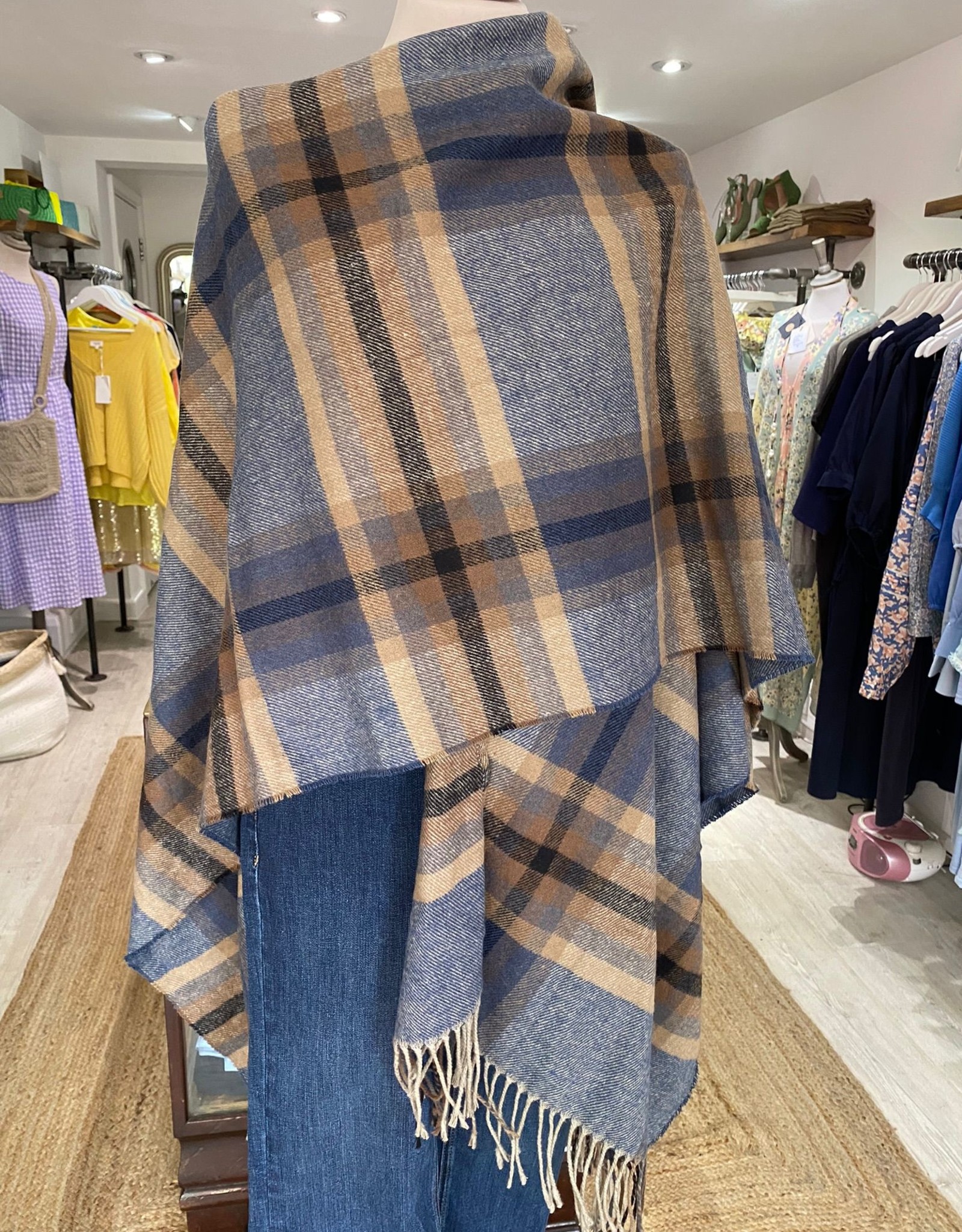 IBLUES SUSA CAPE WRAP BY IBLUES 22 / 23