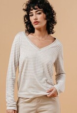 GRACE AND MILA GRACE AND MILA 12372 MARTIN L/S TEE  V-NECK