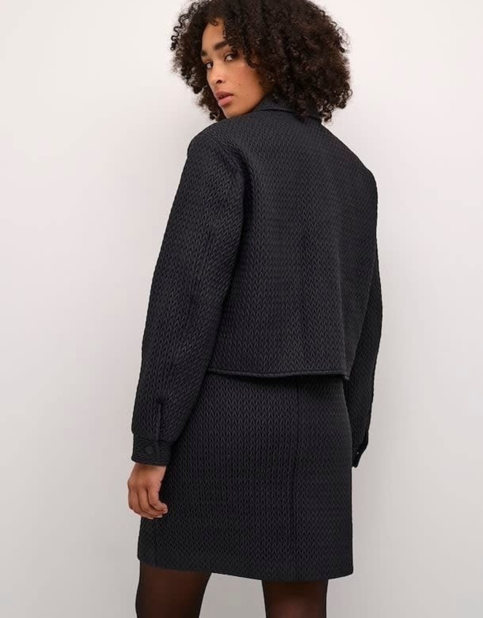 KAFFE KARANDY JACKET BY KAFFE IN DEEP BLACK
