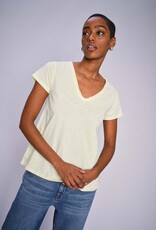 MOSMOSH MOS MOSH TULLI V-SS BASIC TEE