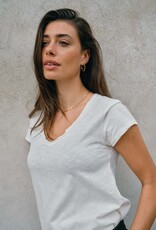 MOSMOSH MOS MOSH TULLI V-SS BASIC TEE