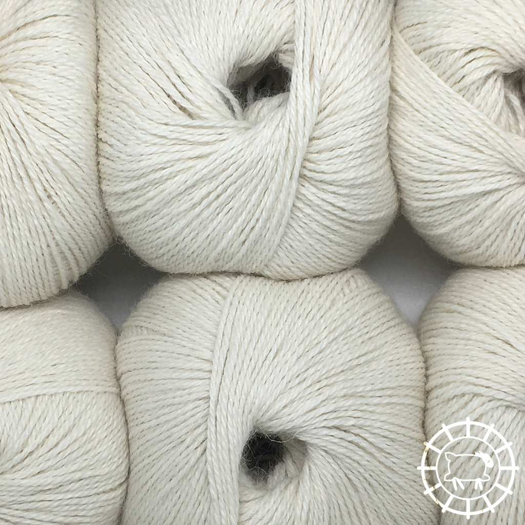 Woolpack Yarn Collection Baby Alpaca Fingering, non colorée – Blanc mouton