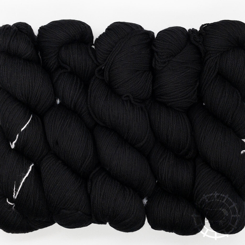 Malabrigo Yarn Arroyo – Black, des Panthers Fell