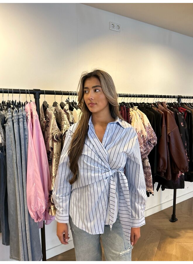 STRIPED WAIST BLOUSE
