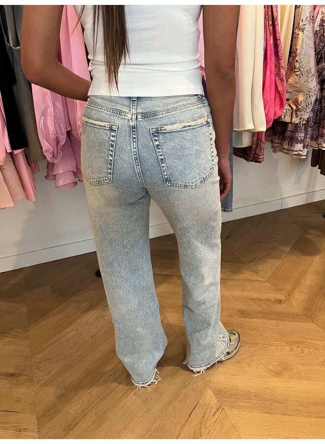 EXTRA TALL LIGHT WASH JEANS (STRETCH)