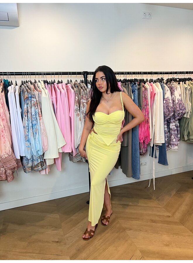 ''THE PERFECT HOLIDAY IN BUTTER YELLOW''