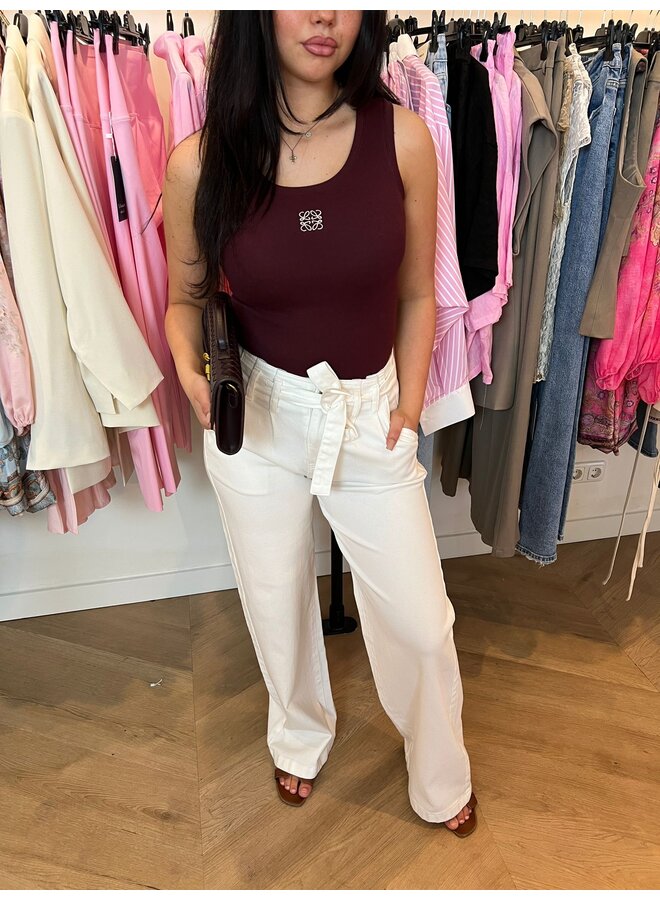 BELTED WHITE LEG QUEEN HEARTS