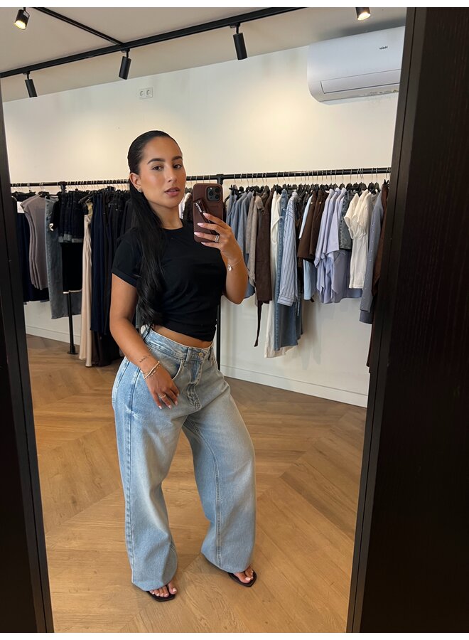 BASIC MOLLY TEE ZWART