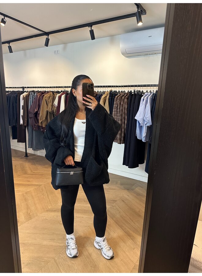 TEDDY OVERSIZED JACKET ZWART