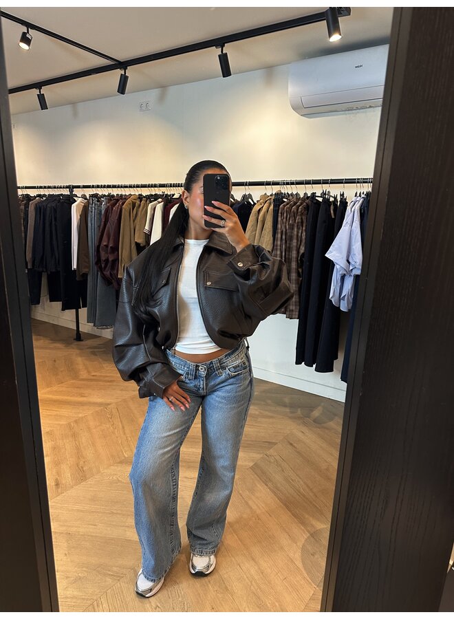 PUFFY LEATHER BOMBER CHOCO PRE-ORDER KOMT 31-10 BINNEN